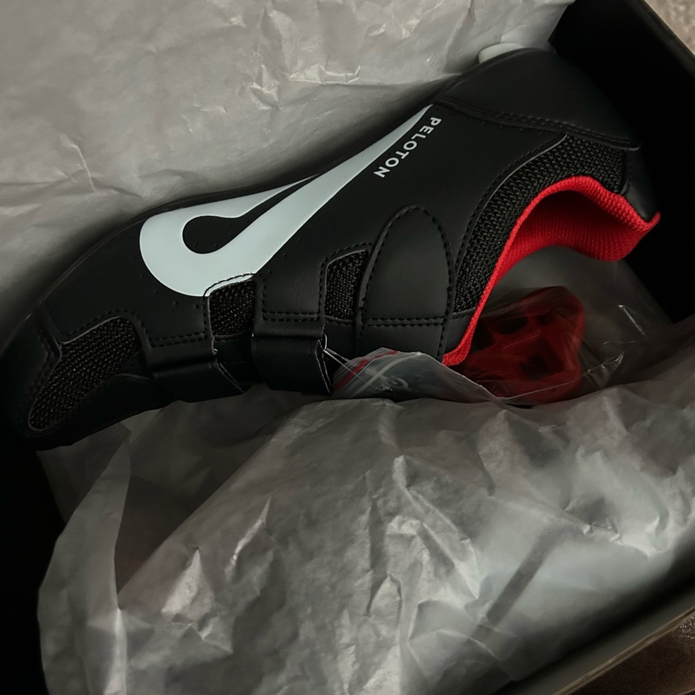 NIB Peloton Black Cycling Shoes with Red Highlights - Picture 3 of 5